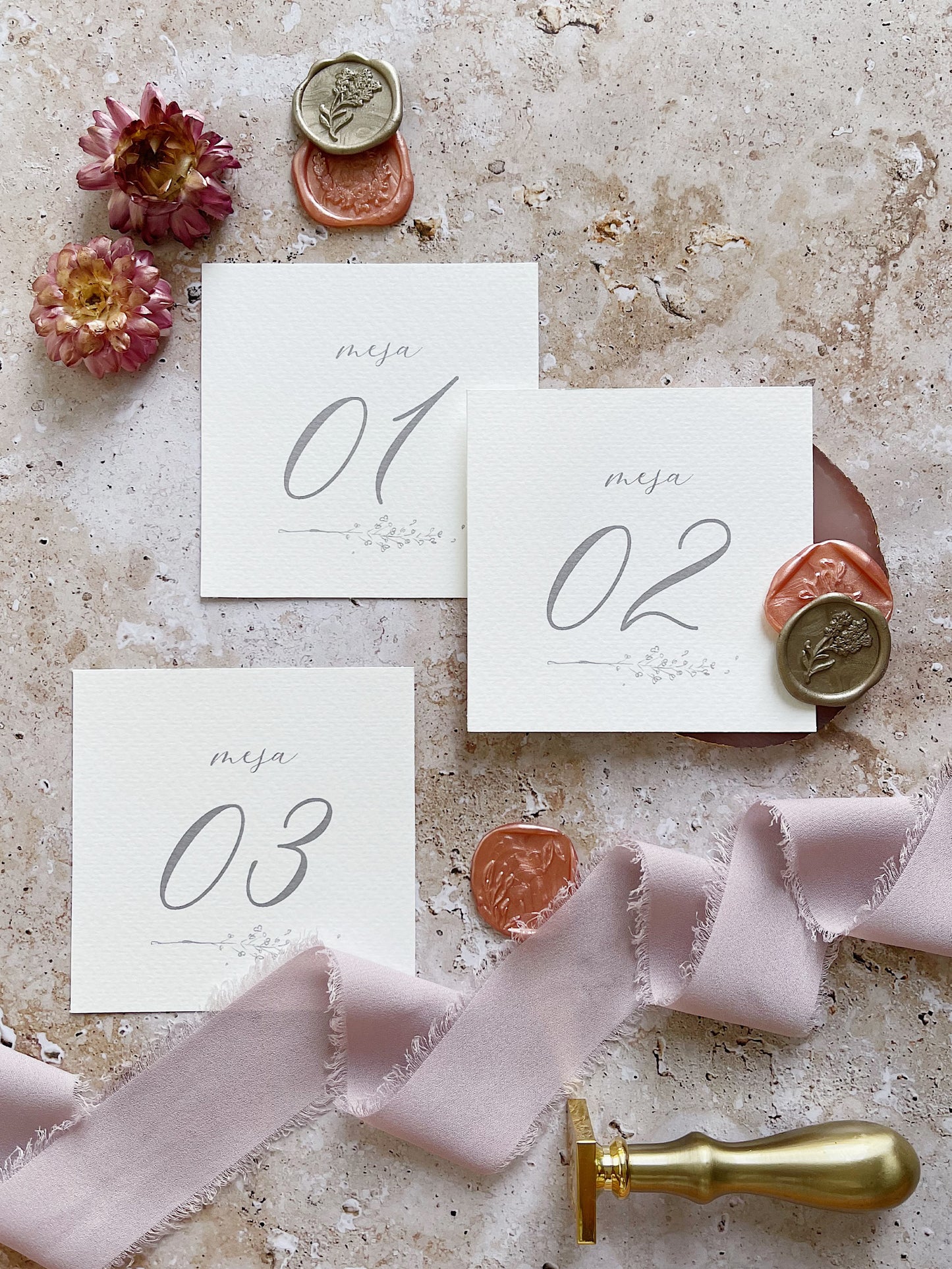 Número de Mesa Flores Elegantes