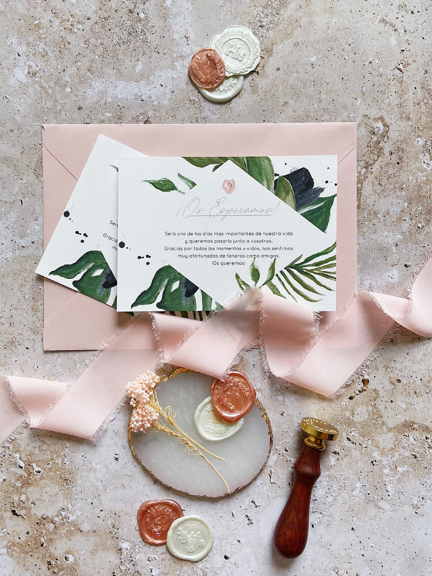 Invitación de Boda florales con hojas grandes